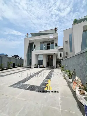 5bdrm Duplex in Chevron for sale