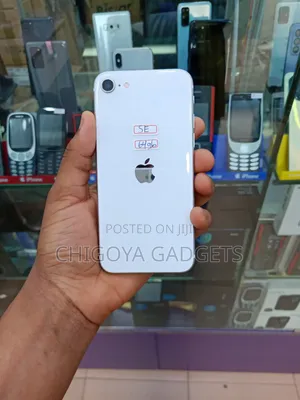 Apple iPhone SE 64 GB White