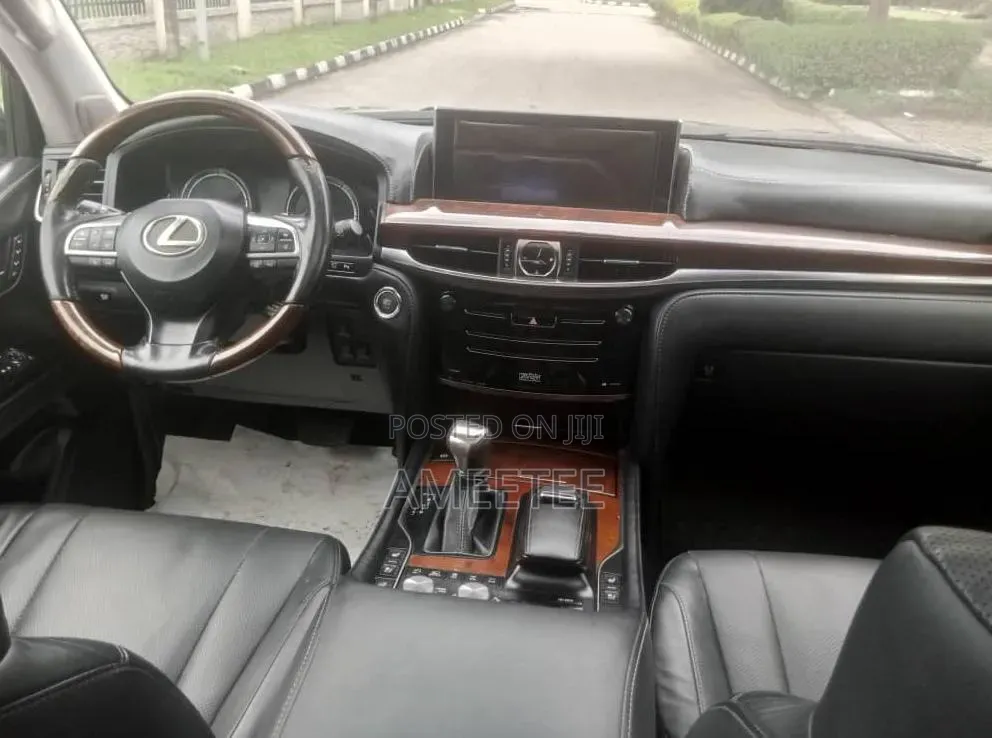 Lexus LX 2016 Gray