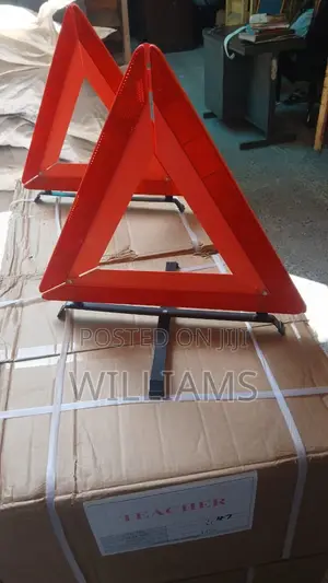 Reflective Car Warning Triangle – Road Safety