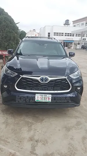 Toyota Highlander 2020 Blue