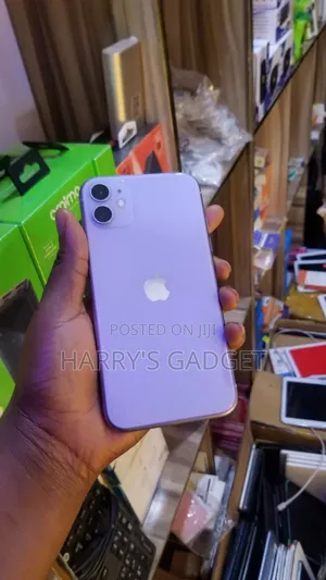 Apple iPhone 11 64 GB Purple