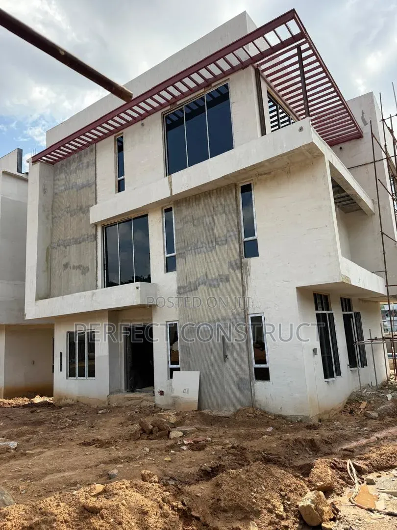 Newly Bulit 5 Bedroom Terrace Duplex
