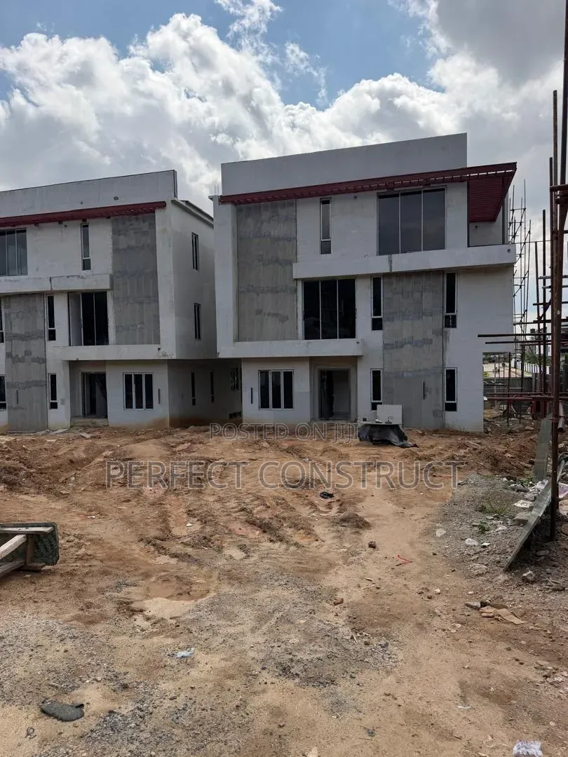 Newly Bulit 5 Bedroom Terrace Duplex