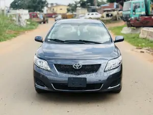 Toyota Corolla LE 4dr Sedan (1.8L 4cyl 4A) 2010 Gray