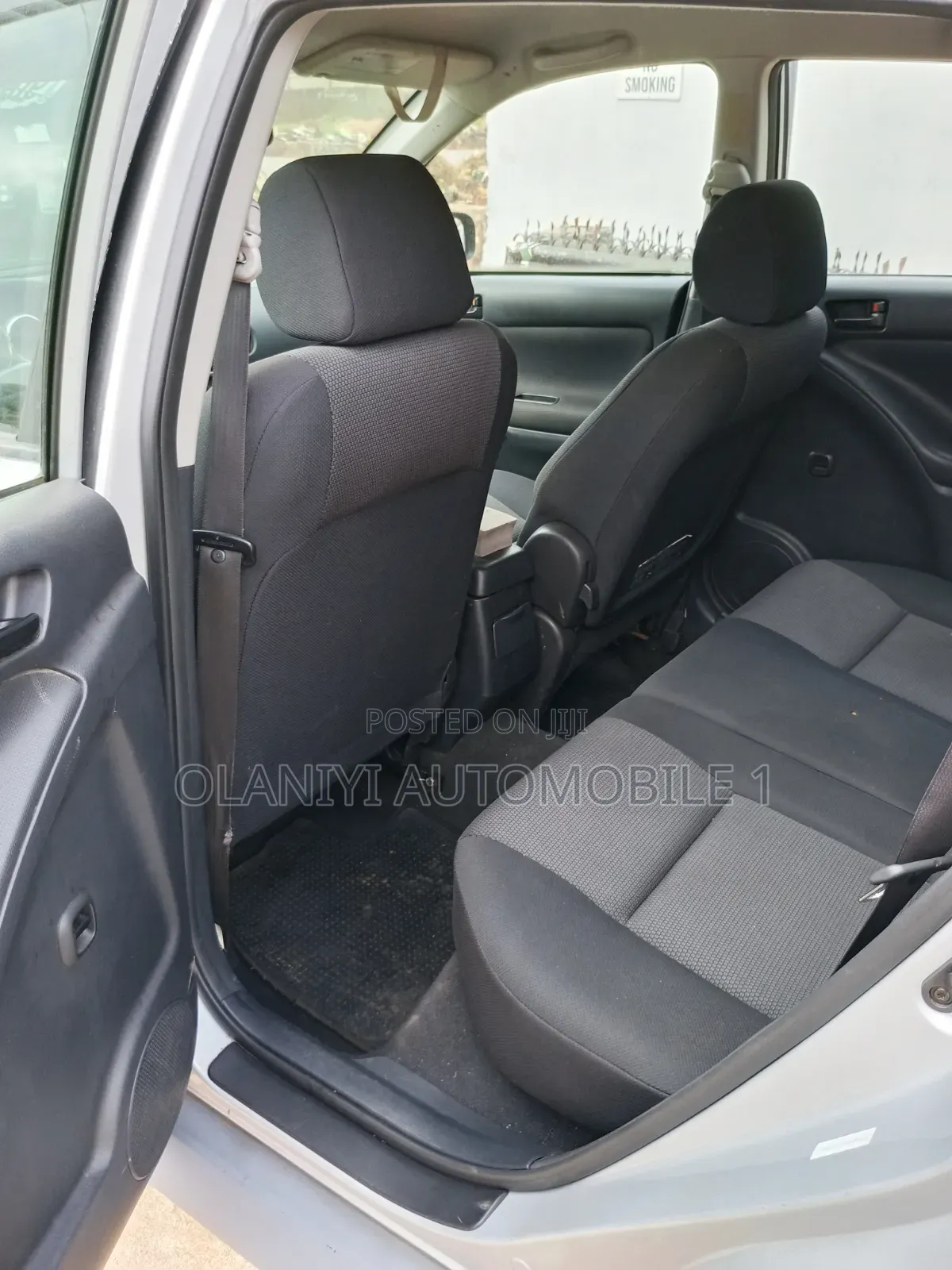 Pontiac Vibe 2005 Silver