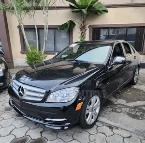 Mercedes-Benz C300 2009 Black