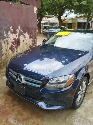 Mercedes-Benz C300 2016 Blue