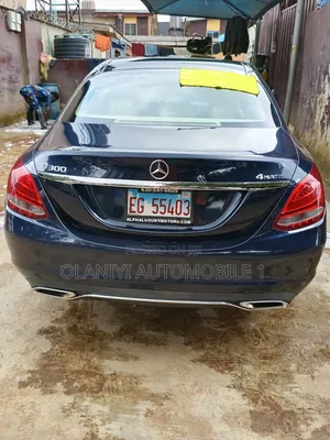 Mercedes-Benz C300 2016 Blue