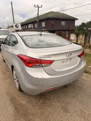 Hyundai Elantra 2012 Silver