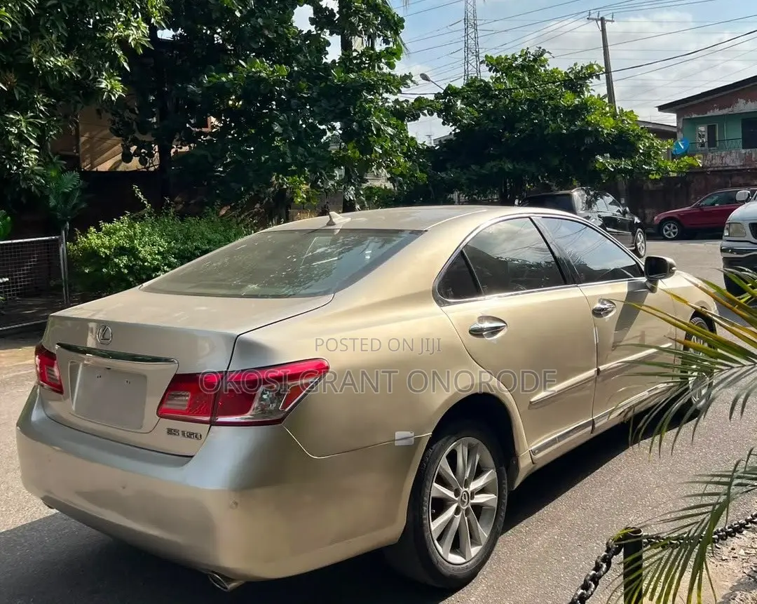 Lexus ES 350 2012 Gold