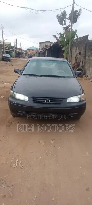 Toyota Camry 2000 Black