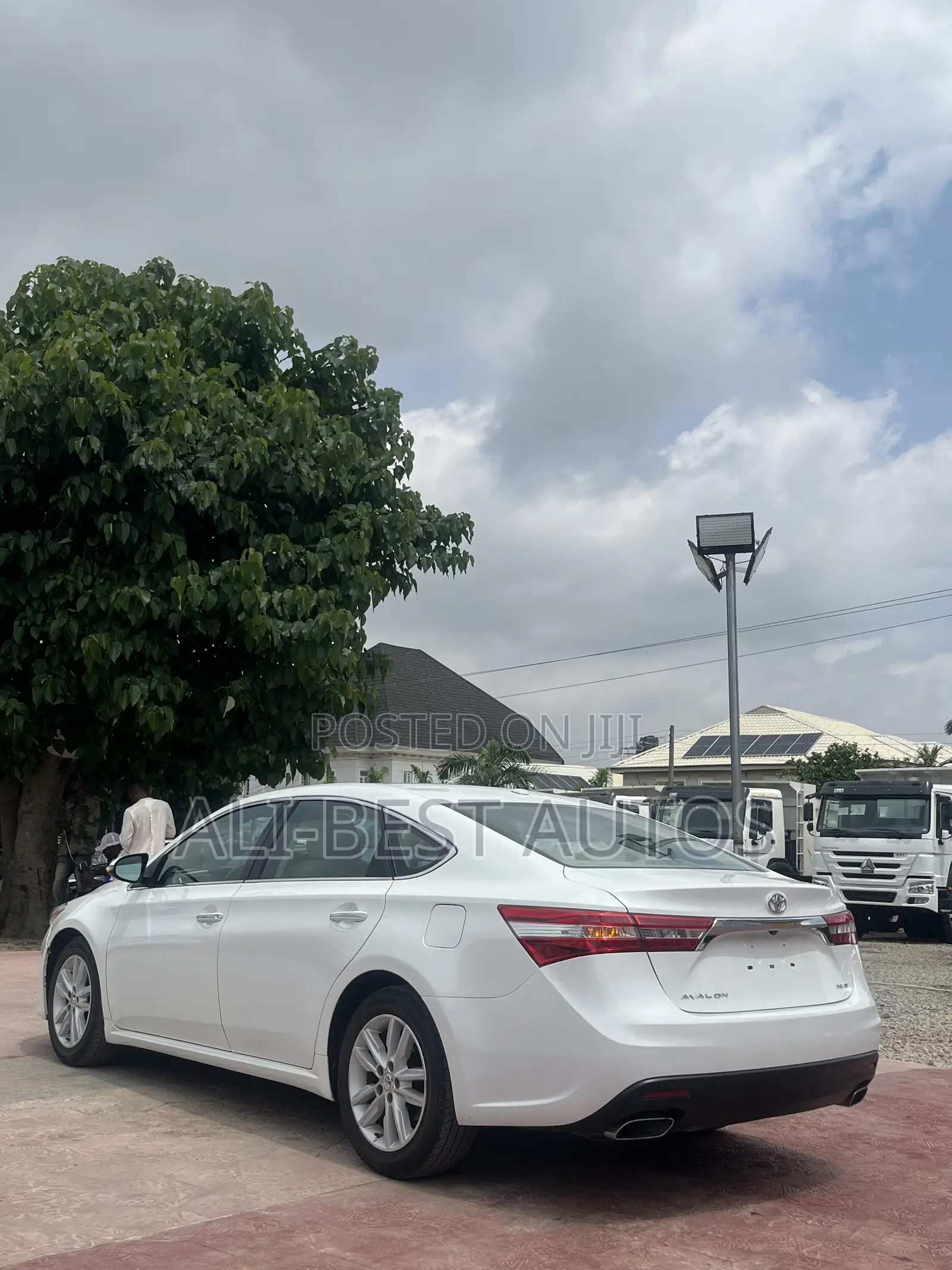 Toyota Avalon 2015 White