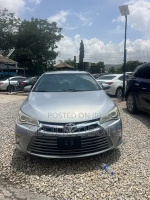 Toyota Camry 2015 Silver