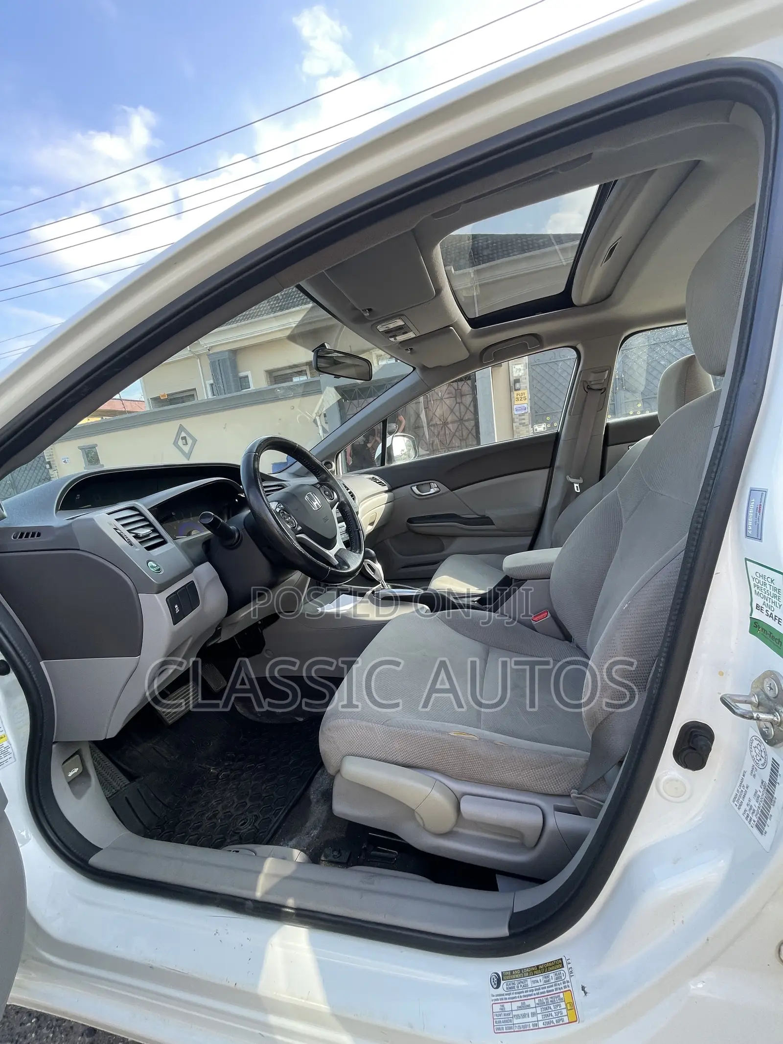Honda Civic 2012 White