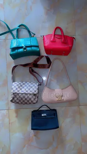 Akube Bags