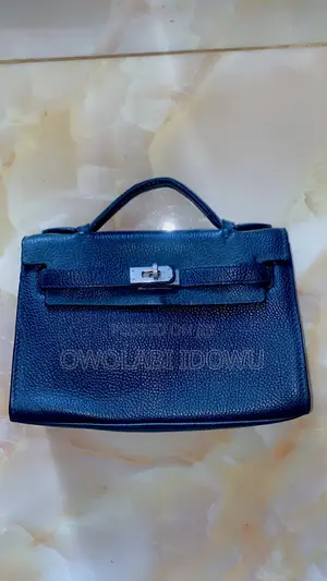 Akube Bags