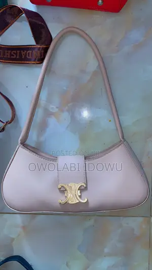 Akube Bags