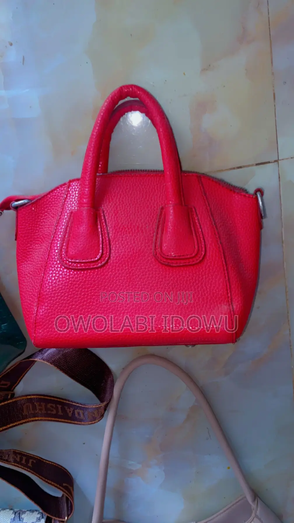 Akube Bags