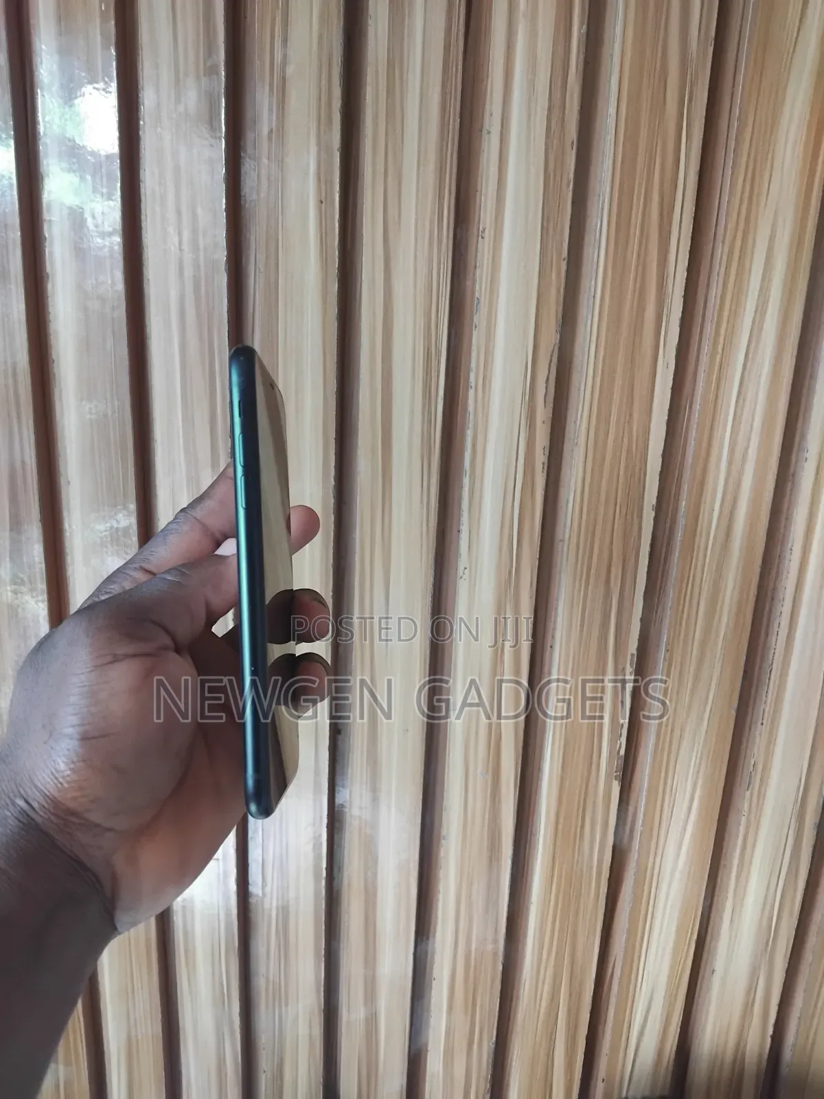 Apple iPhone XR 64 GB