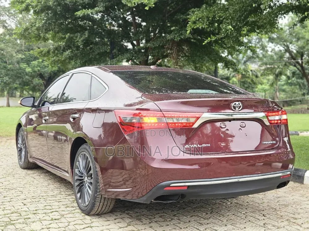 Toyota Avalon 2017
