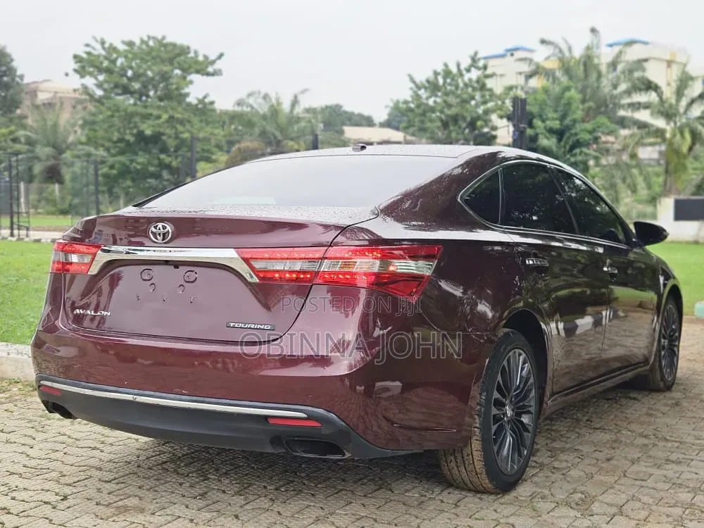 Toyota Avalon 2017