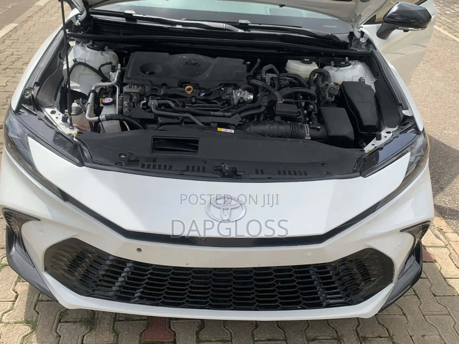 Toyota Camry 2025 White