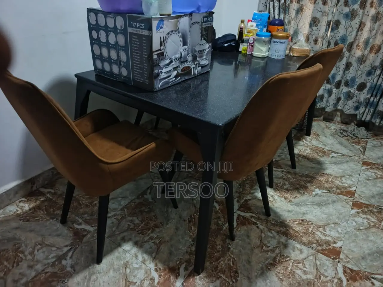 Six Seater Dinning Set