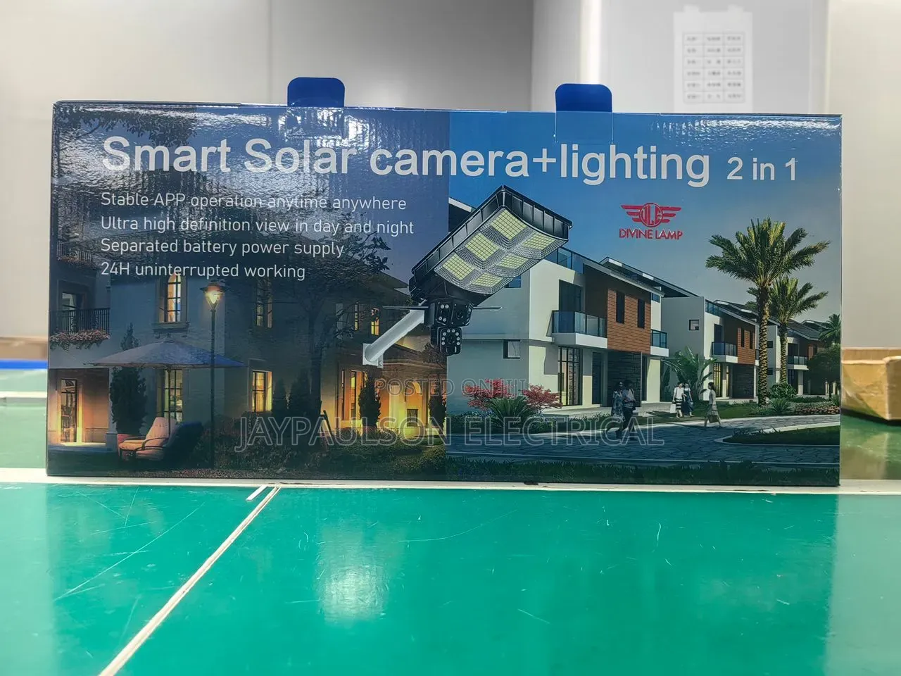 Smart Solar Camera + Lighting 2-in-1