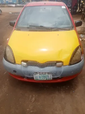 Toyota Yaris 1.5 2000 Red