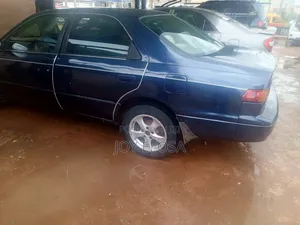 Toyota Camry 2002 Blue