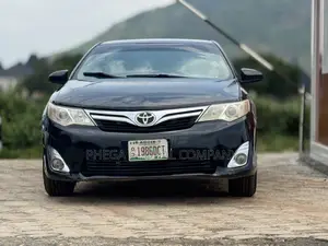 Toyota Camry LE 4dr Sedan w/Prod. End 11/13 (2.5L 4cyl 6A) 2014 Black