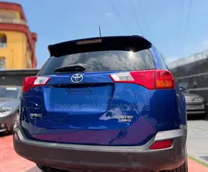 Toyota RAV4 Limited 4dr SUV AWD (2.5L 4cyl 6A) 2015 Blue