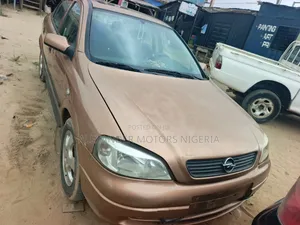 Opel Astra 2005 Pearl