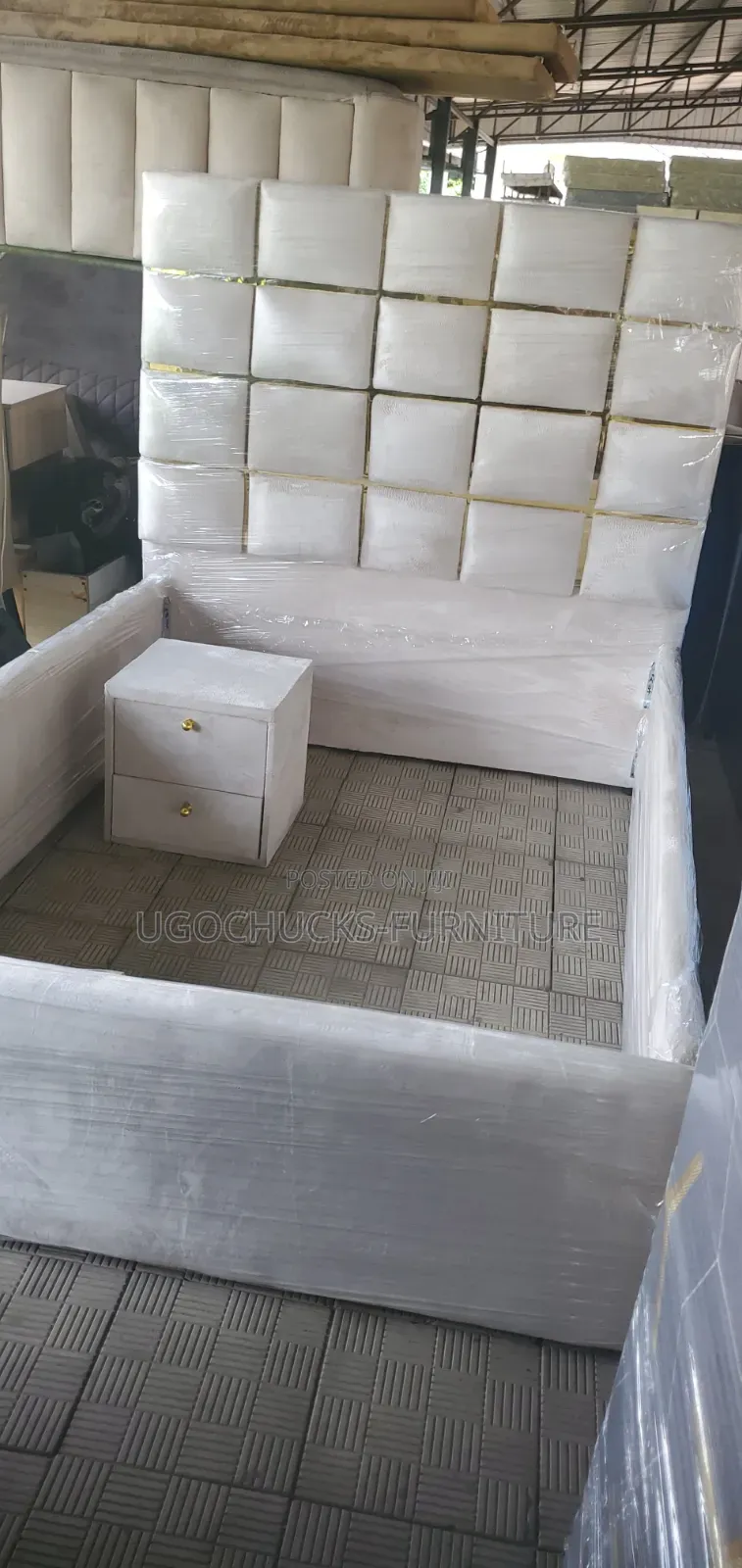 Queen Side Bed  4 and Half