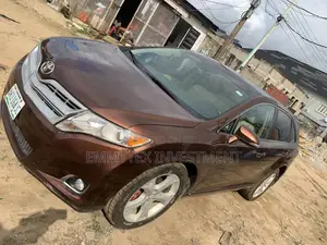 Toyota Venza 2010 Brown