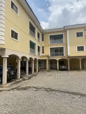 2bdrm Block of Flats in Private Residence, Garki 2 for rent