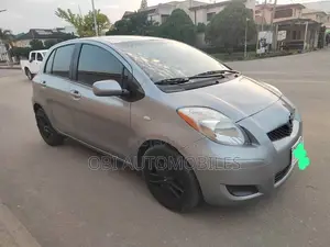 Toyota Yaris 2010 Gray