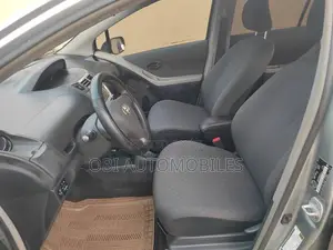 Toyota Yaris 2010 Gray