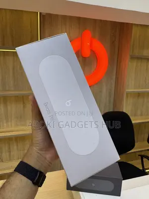 Beats Pill Kim Kardashian Edition