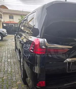 Lexus LX 570 (5 seats) AWD 2016 Black