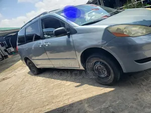 Toyota Sienna 2005 Blue