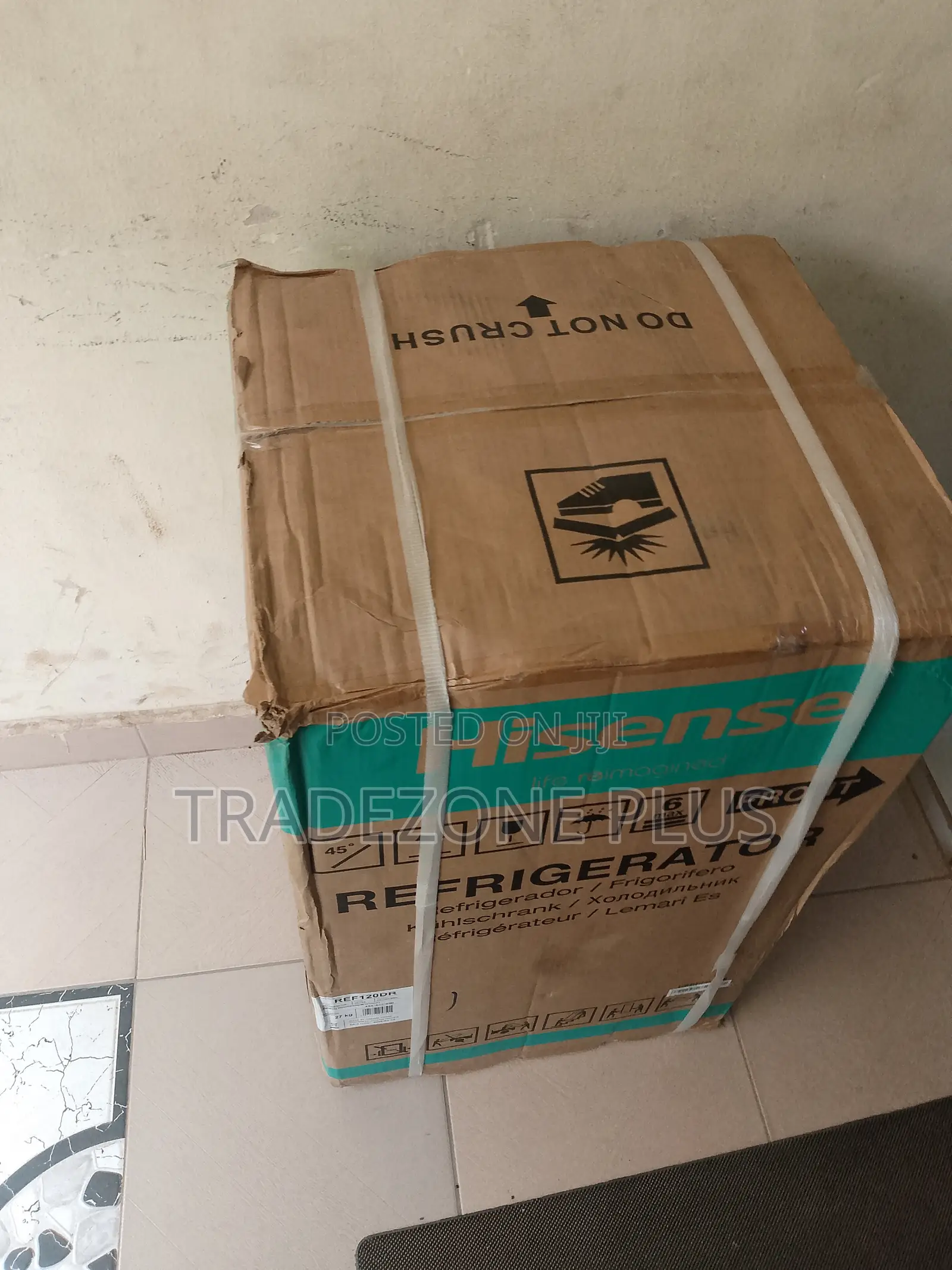 REF120DR Hisense Top Freezer Fridge