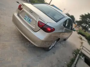 Hyundai Elantra 2008 Gold