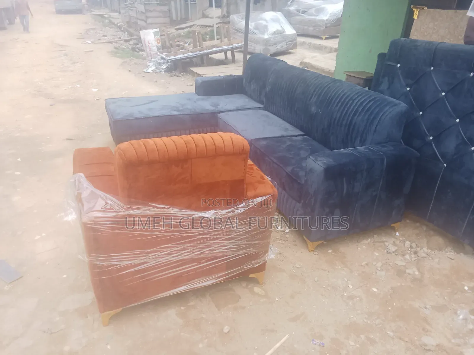Stardand L Design Sofa With Additional Single