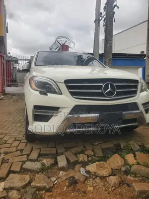 Mercedes-Benz M Class ML550 4MATIC 4dr SUV AWD (4.7L 8cyl Turbo 7A)