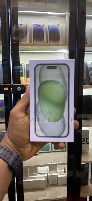 New Apple iPhone 15 256 GB Green