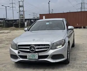 Mercedes-Benz C300 2015 Silver
