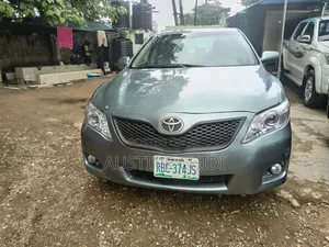 Toyota Camry LE 4dr Sedan (2.5L 4cyl 6AM) 2010 Green