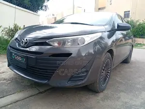Toyota Yaris 2018 Gray